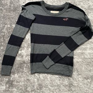 Hollister Sweater - Size: XS. Used but GOOD condition